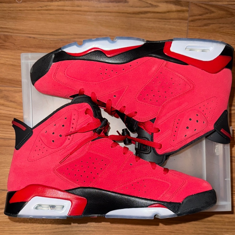 Men’s Air Jordan 6 “Toro”